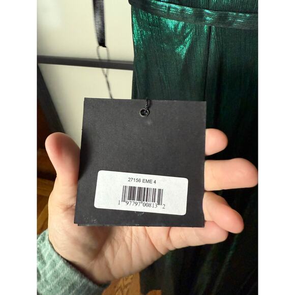 NWT Ieena for Mac Duggal Green Cap Sleeve Deep V Neck High Slit Metallic Gown 4 - Picture 6 of 9